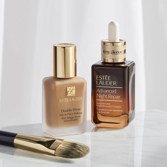 Double Wear Stay In Place SPF10
