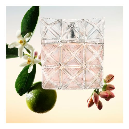 Lumi&egrave;re d?Issey