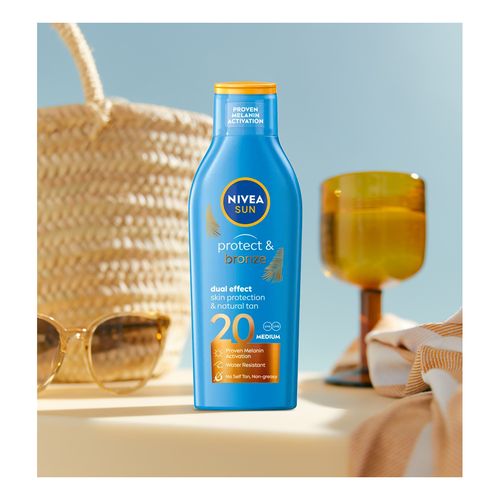 Sun Protege & Broncea Doble Efecto Spf20