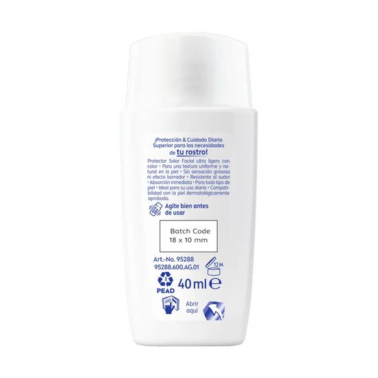 Fluido Solar Diario Ultra Ligero Tono Claro Spf 50+