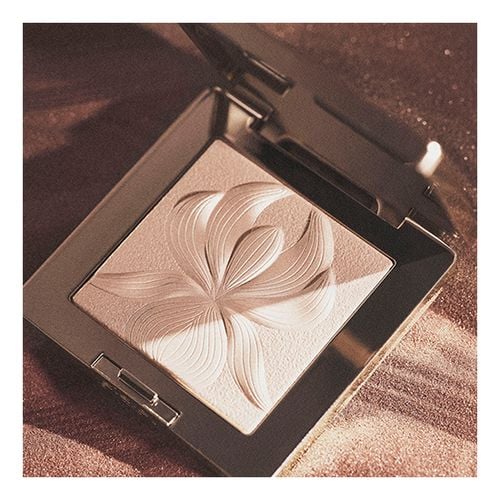 L'Orchid&eacute;e Highlighter
