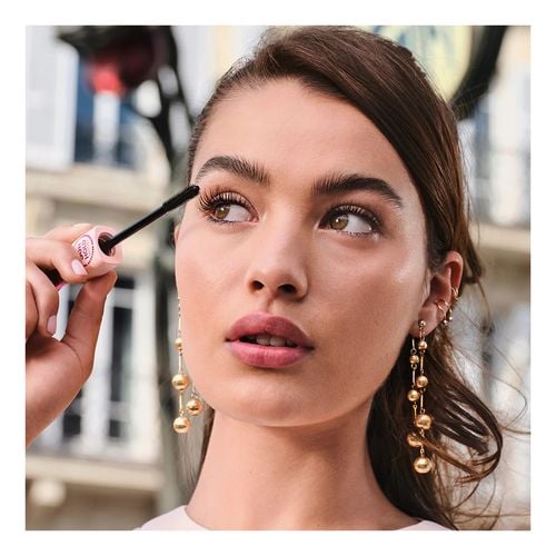 Twist Up the Volume Twist Lift & Freeze