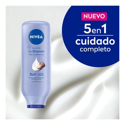 Smooth Milk Bajo La Ducha